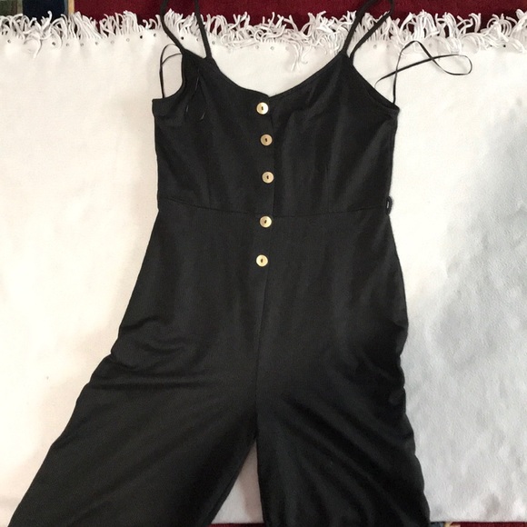 clothing bundle lot ! dresses and jumpsuit ! - Picture 4 of 4